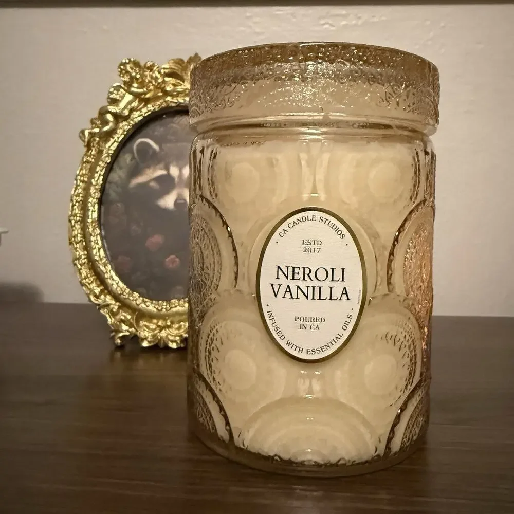 Leoben Vanilla Noir Candle No 49 White Opaque Cut Glass Jar 18oz 80 Hr Burn Time